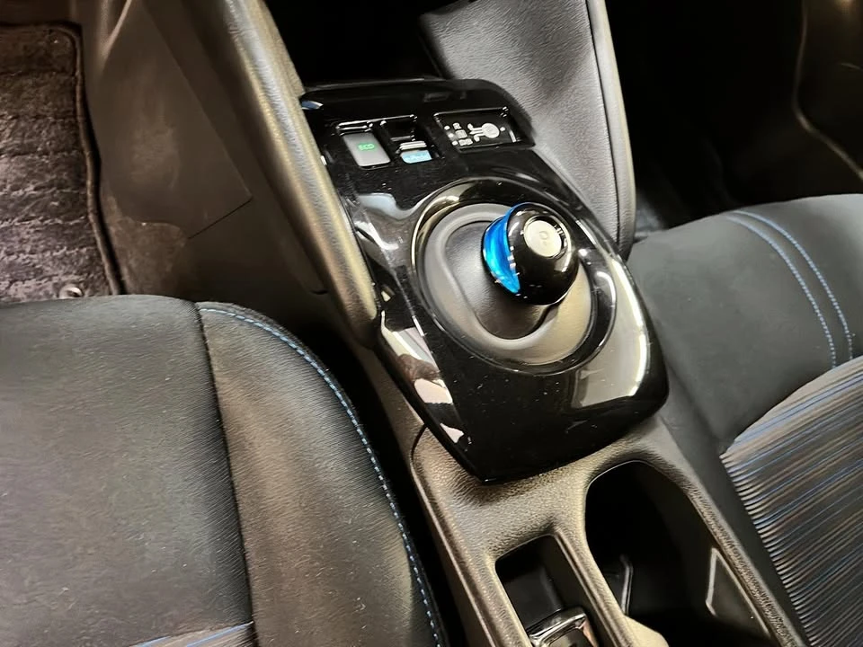 2023 Nissan Leaf - Image 13 of 20