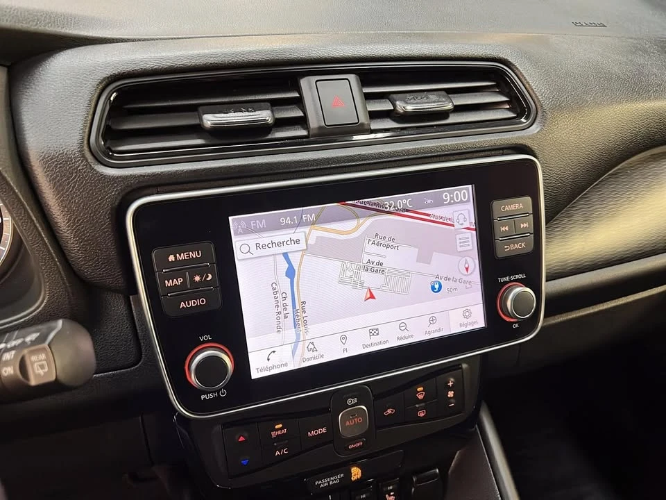 2023 Nissan Leaf - Image 17 of 20