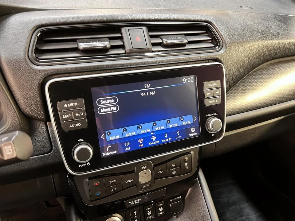 2023 Nissan Leaf - Image 15 of 20