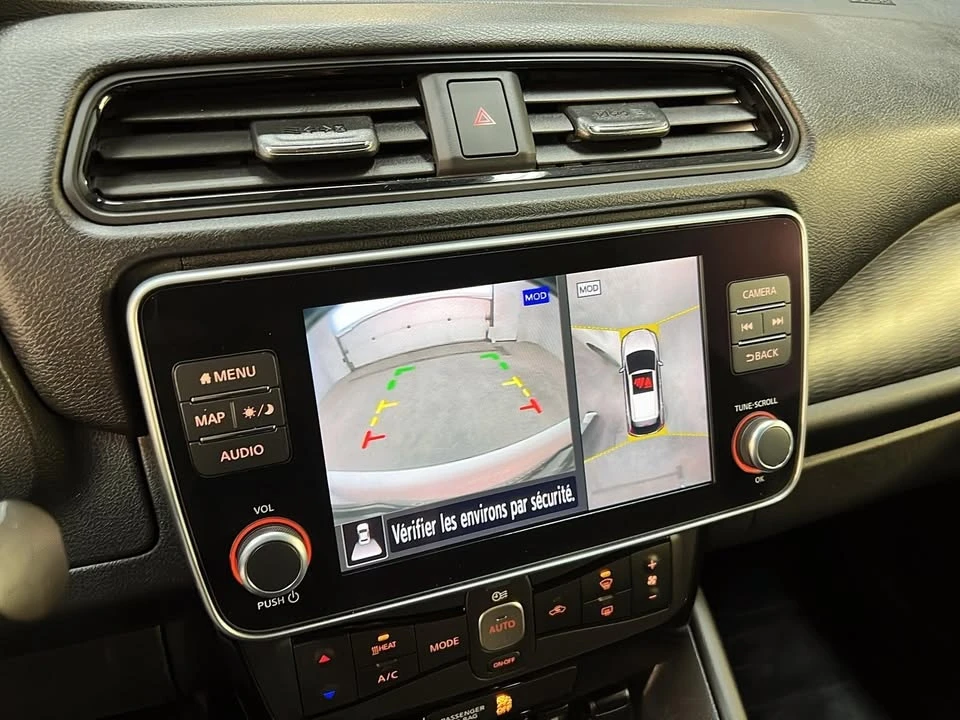 2023 Nissan Leaf - Image 16 of 20