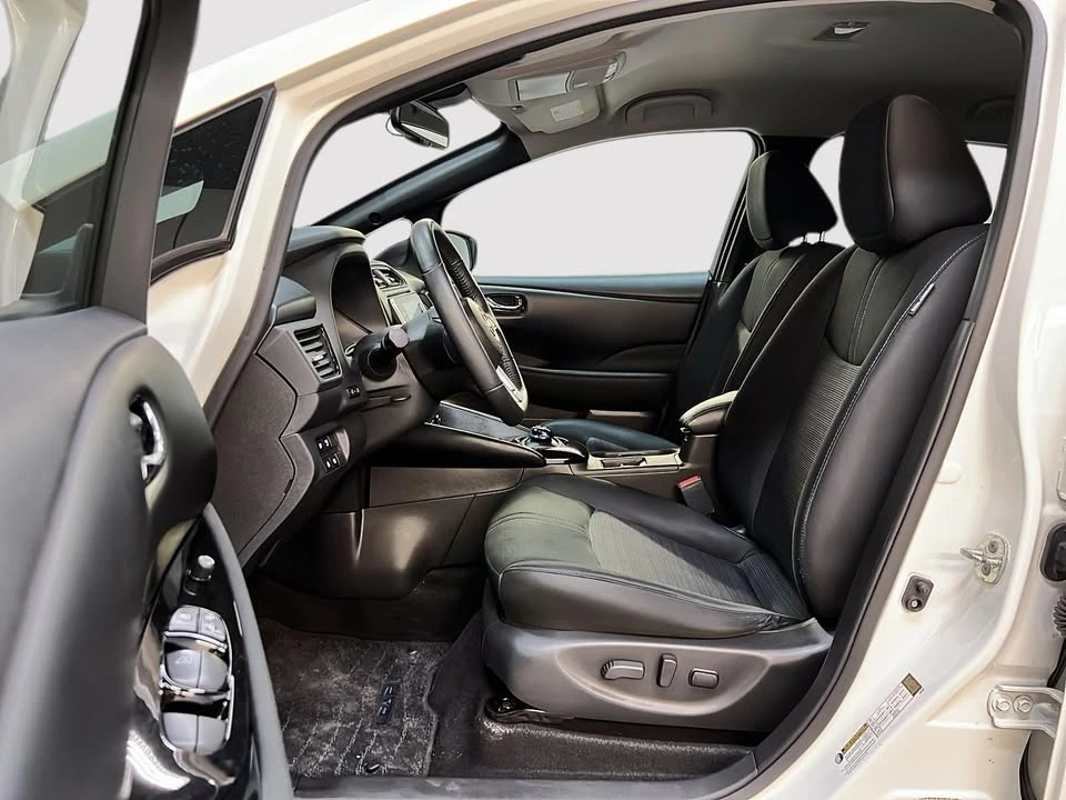 2023 Nissan Leaf - Image 7 of 20