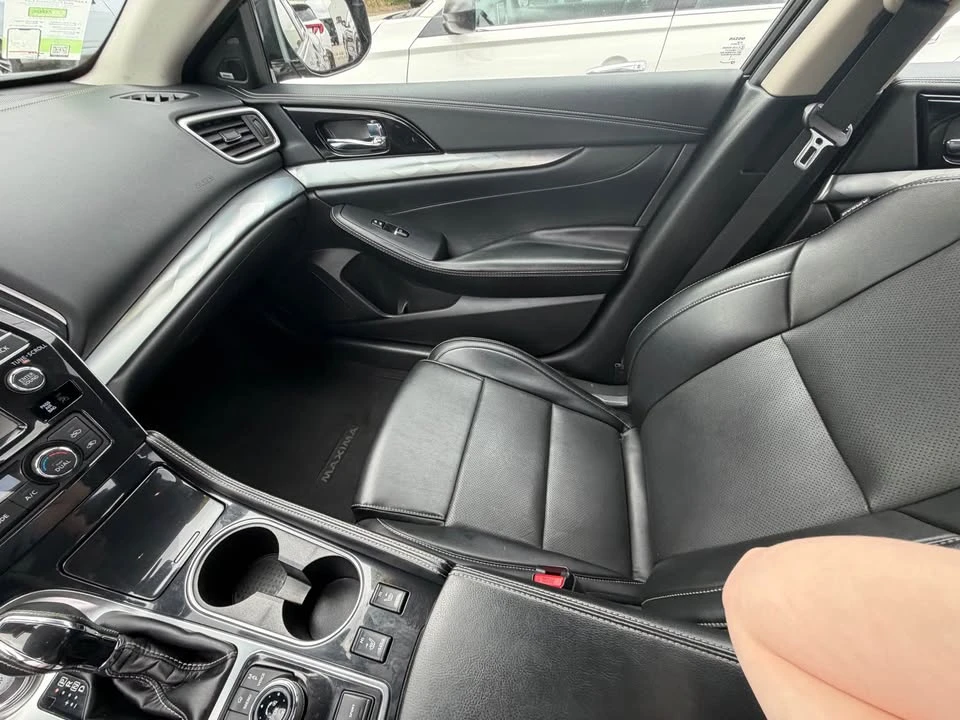 2023 Nissan Maxima 8th Gen - Image 9 of 11