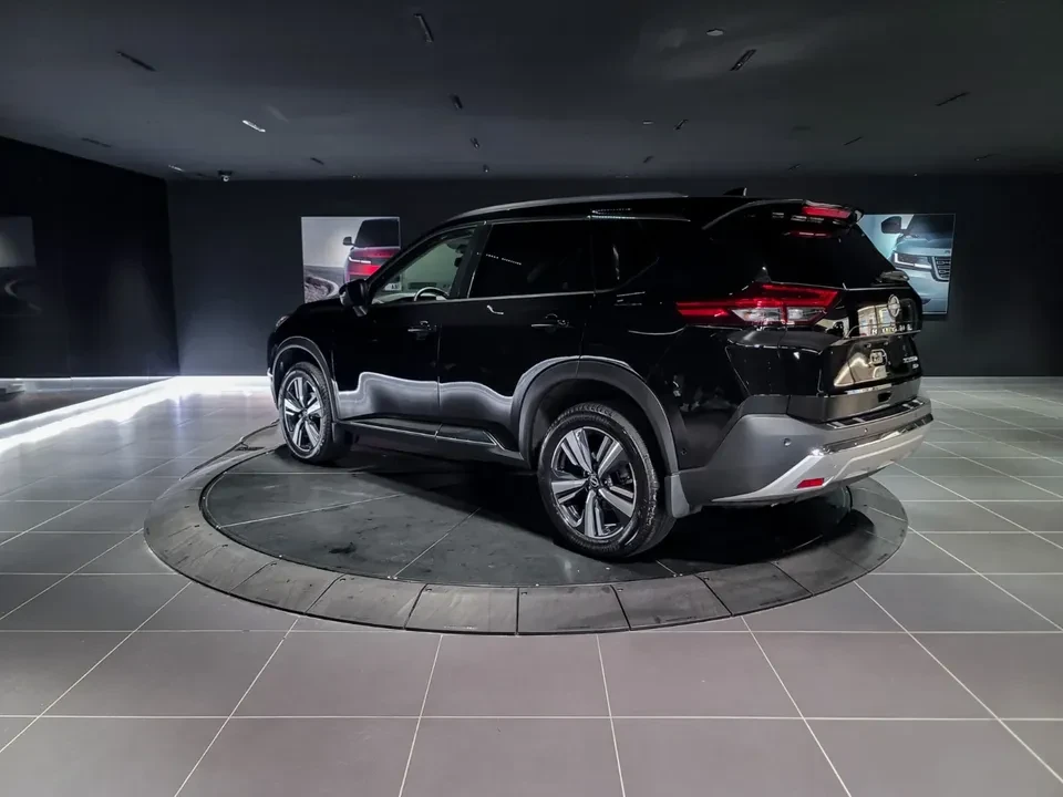 2023 Nissan Pathfinder 5th Gen - Image 4 of 15