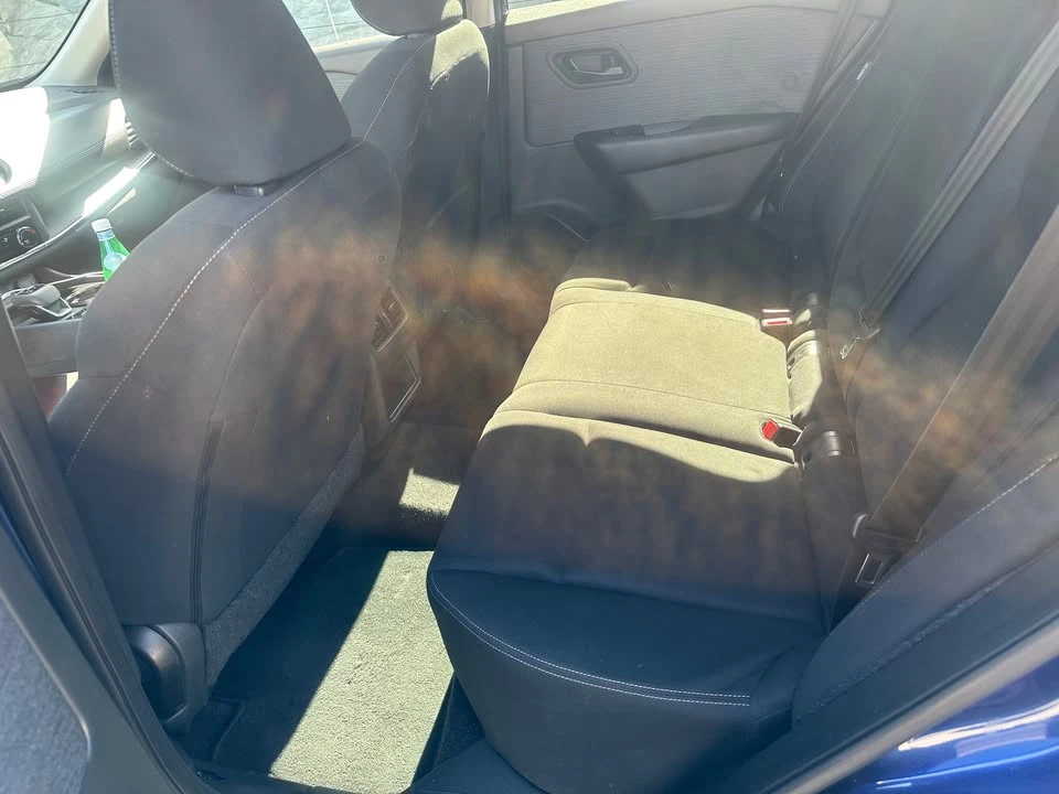 2023 Nissan Rogue - Image 7 of 8
