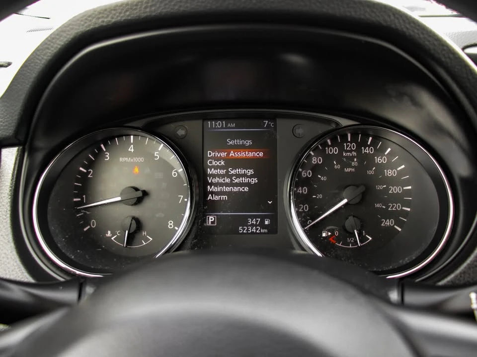 2023 Nissan Rogue - Image 6 of 9