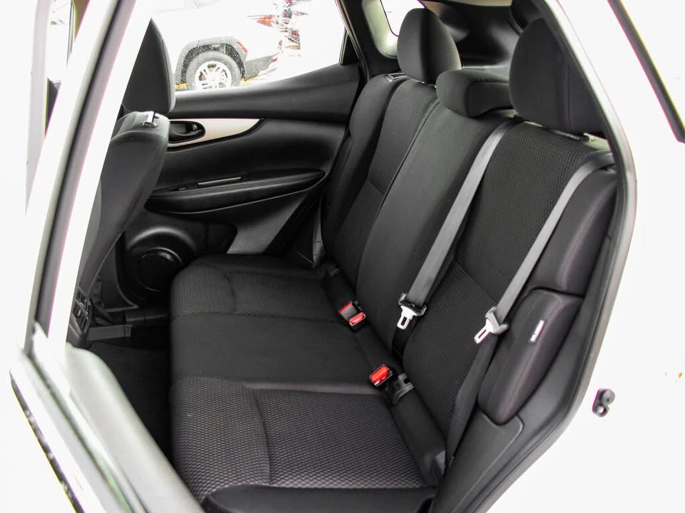 2023 Nissan Rogue - Image 8 of 9