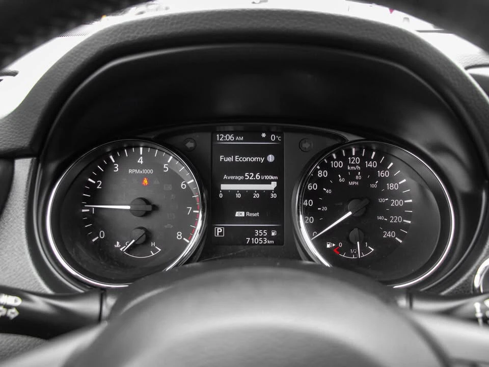 2023 Nissan Rogue - Image 4 of 8