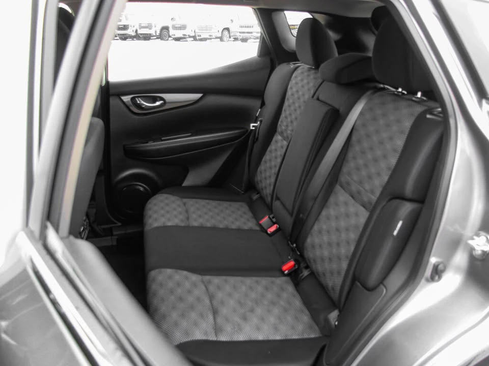 2023 Nissan Rogue - Image 3 of 8