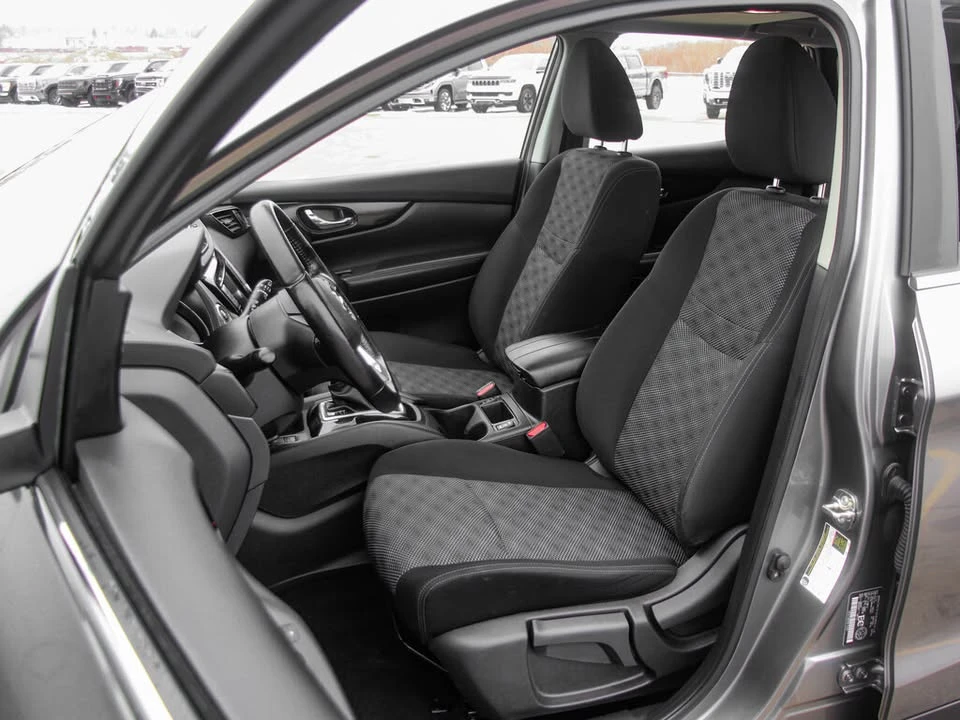 2023 Nissan Rogue - Image 2 of 8