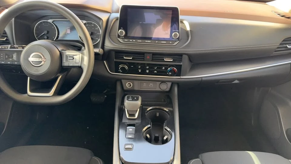 2023 Nissan Rogue - Image 13 of 15