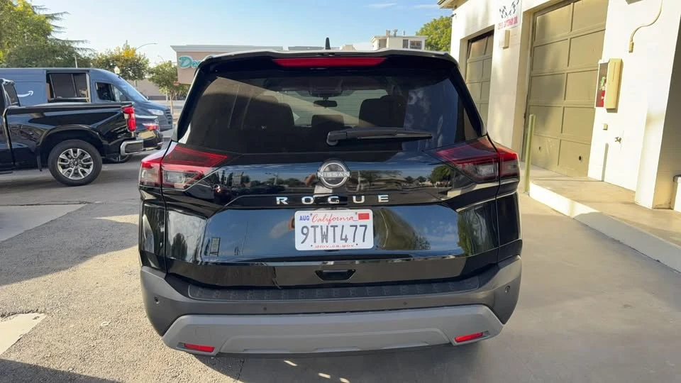 2023 Nissan Rogue - Image 4 of 15