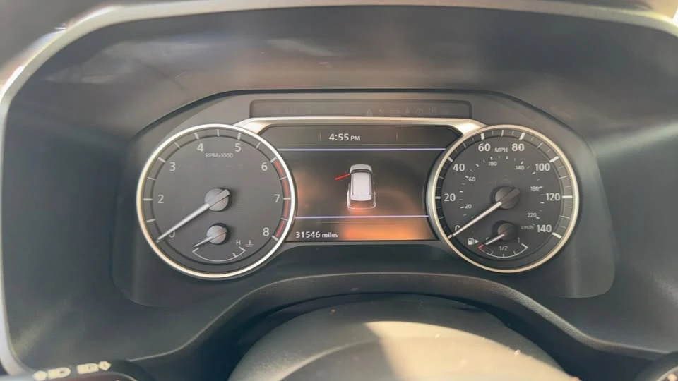 2023 Nissan Rogue - Image 10 of 15