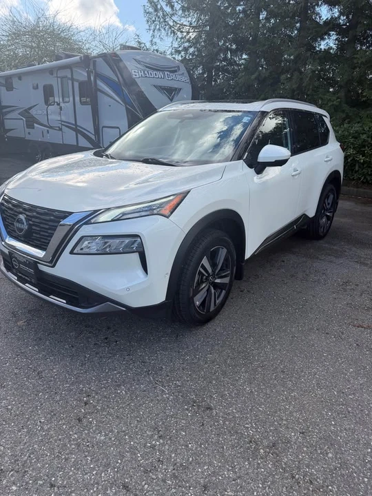 2023 Nissan Rogue - Image 2 of 12