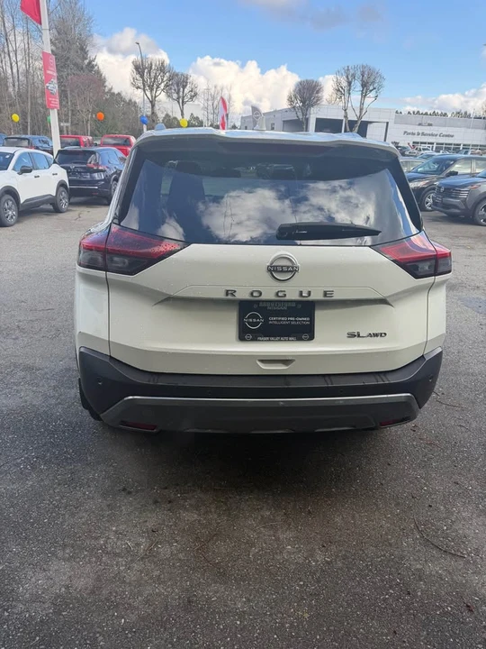 2023 Nissan Rogue - Image 10 of 12