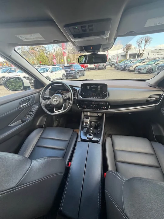 2023 Nissan Rogue - Image 6 of 12