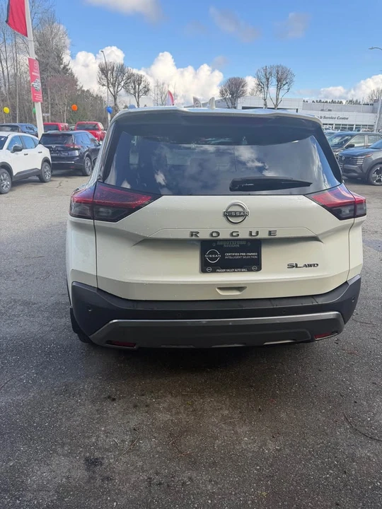 2023 Nissan Rogue - Image 9 of 12