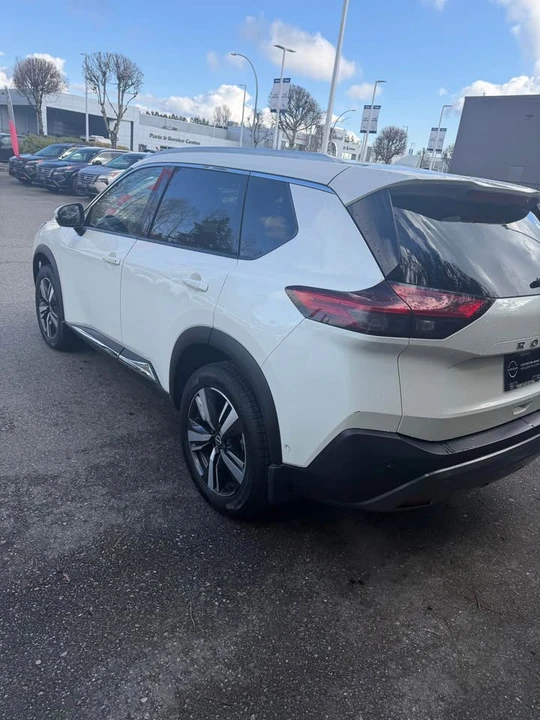 2023 Nissan Rogue - Image 11 of 12