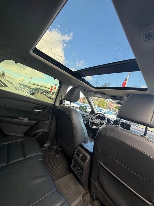 2023 Nissan Rogue - Image 7 of 12