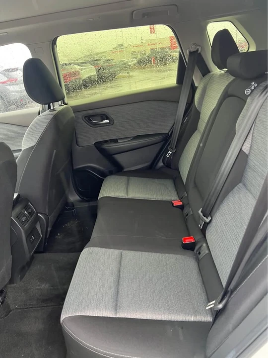 2023 Nissan Rogue - Image 7 of 13