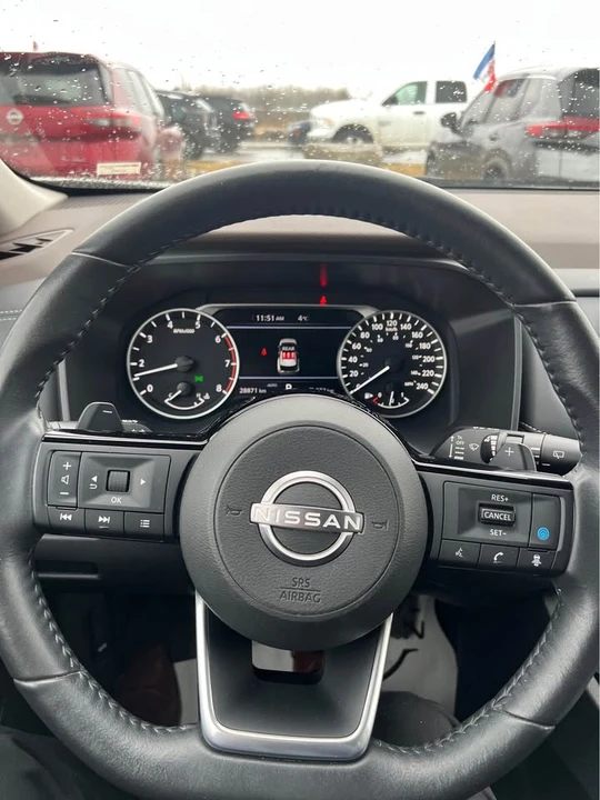2023 Nissan Rogue - Image 13 of 13