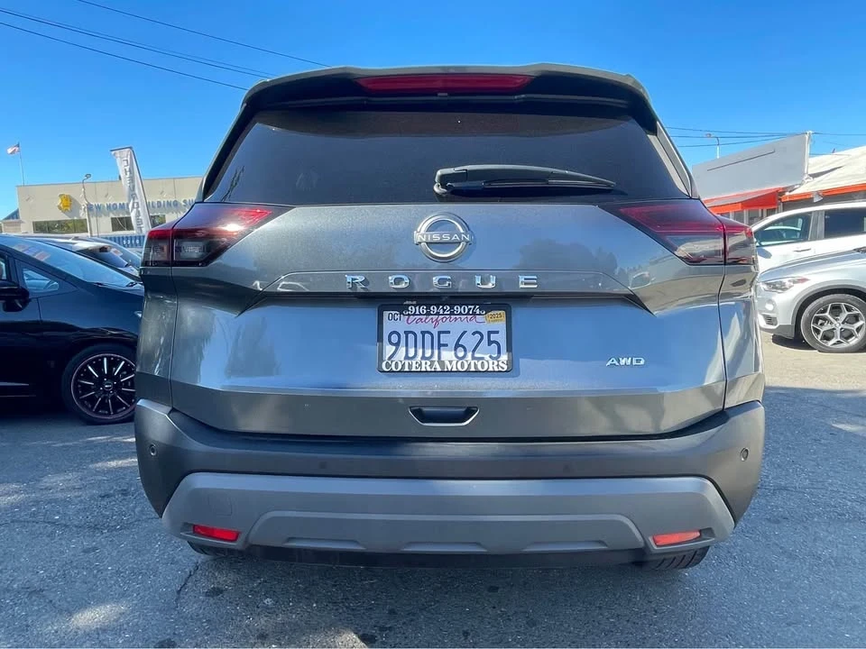 2023 Nissan Rogue - Image 5 of 10