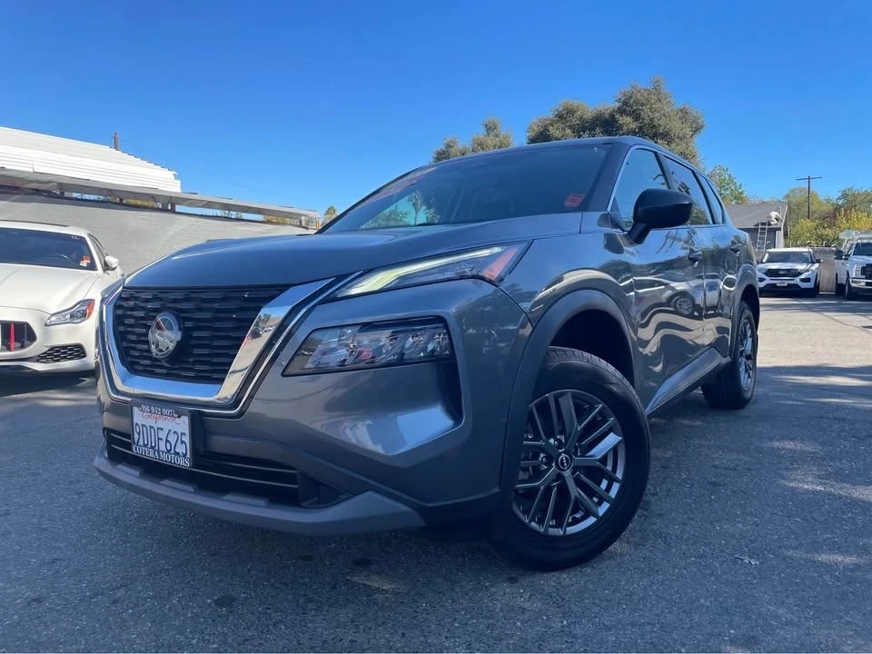 2023 Nissan Rogue - Image 3 of 10