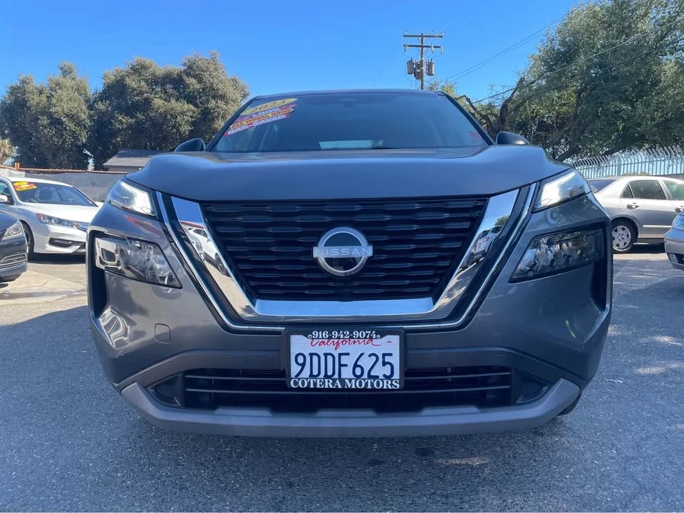 2023 Nissan Rogue - Image 2 of 10