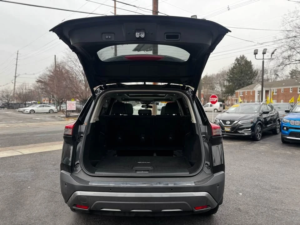 2018 Nissan Rogue - Image 10 of 20