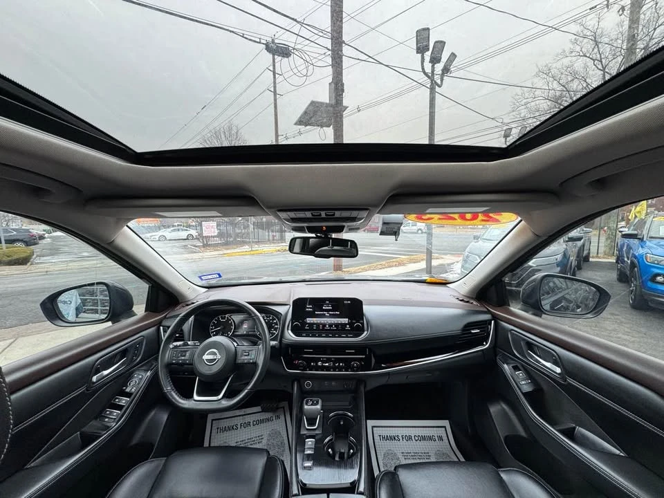 2018 Nissan Rogue - Image 17 of 20