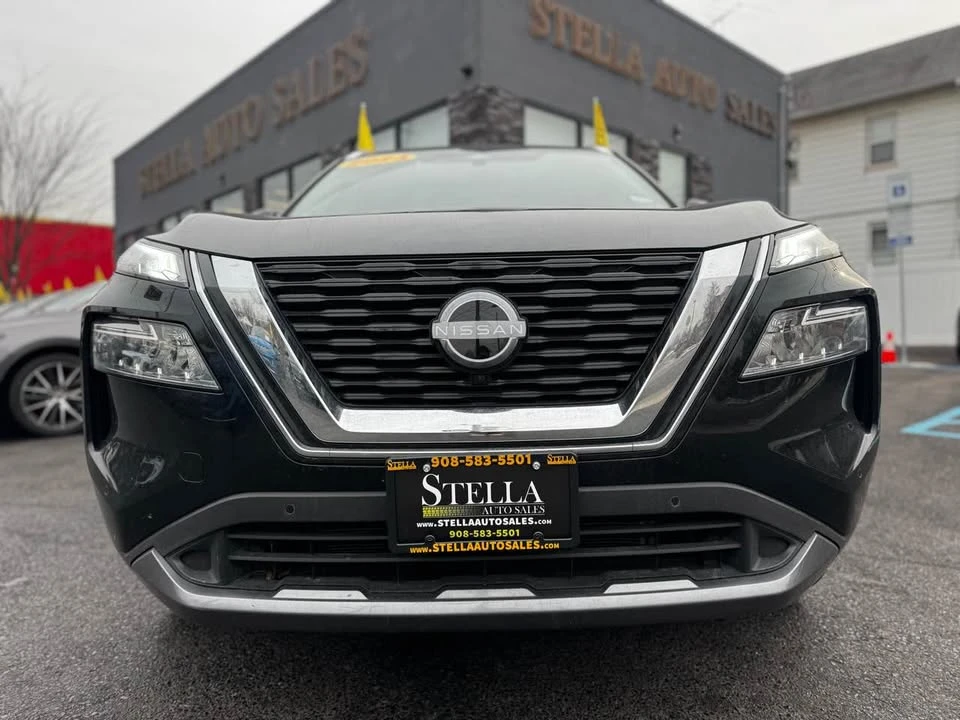 2018 Nissan Rogue - Image 2 of 20