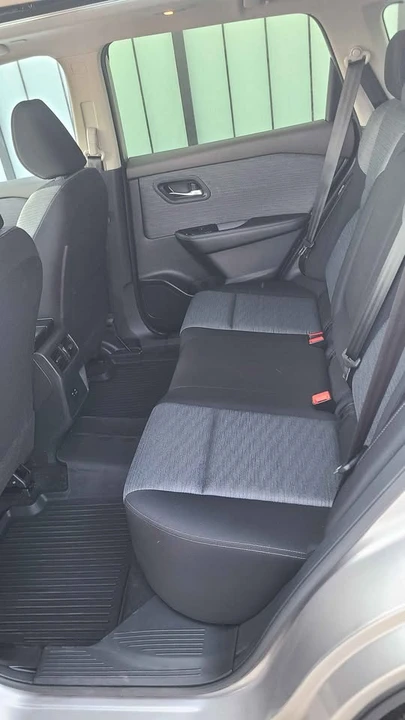 2023 Nissan Rogue - Image 10 of 12