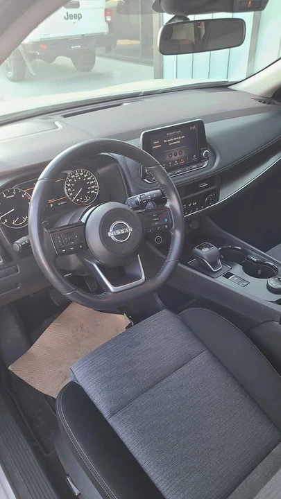2023 Nissan Rogue - Image 7 of 12