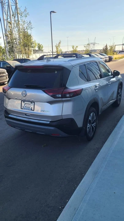 2023 Nissan Rogue - Image 3 of 12