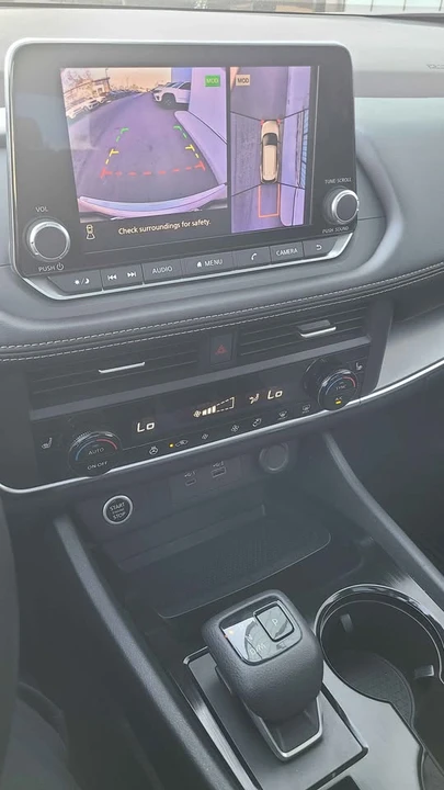 2023 Nissan Rogue - Image 8 of 12