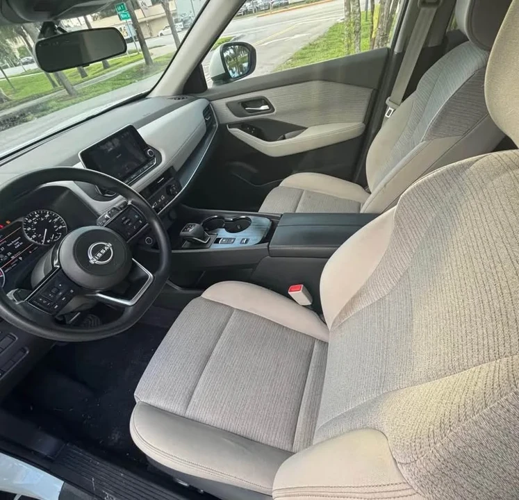 2023 Nissan Rogue - Image 8 of 9