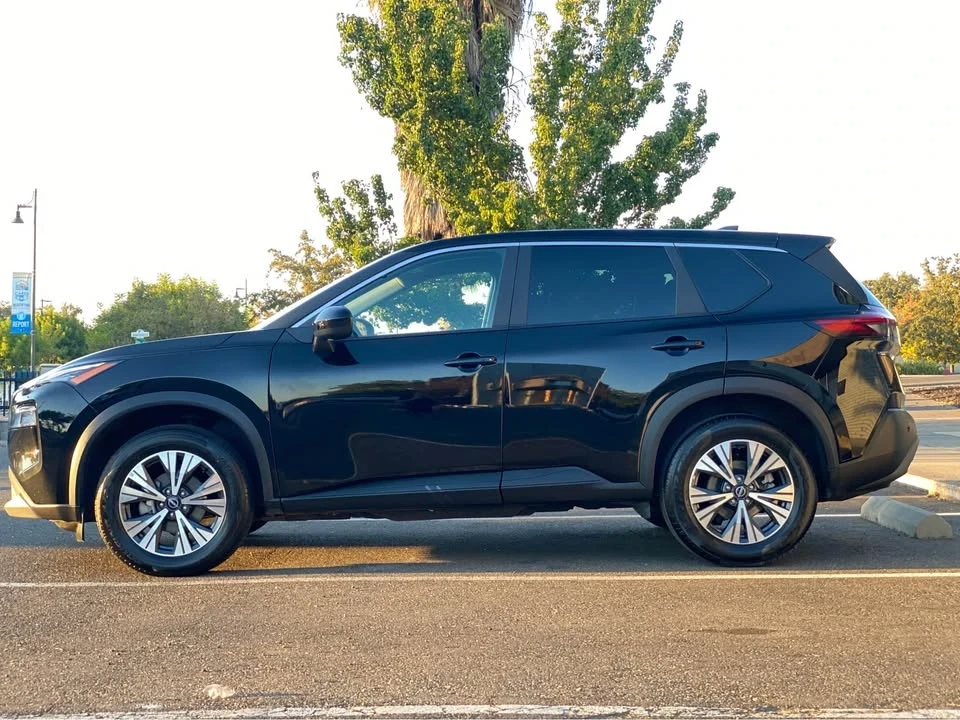 2023 Nissan Rogue - Image 3 of 19