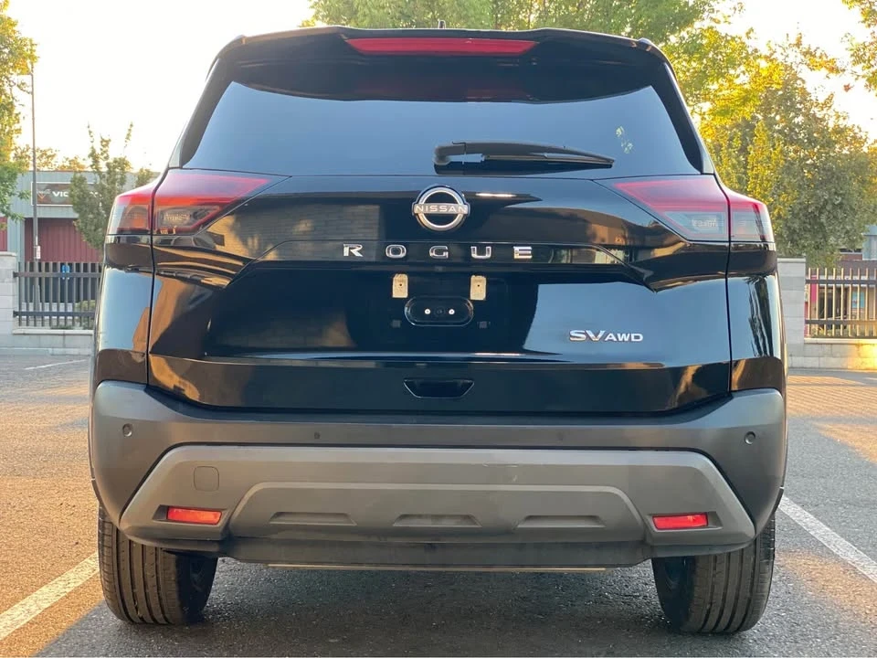 2023 Nissan Rogue - Image 5 of 19