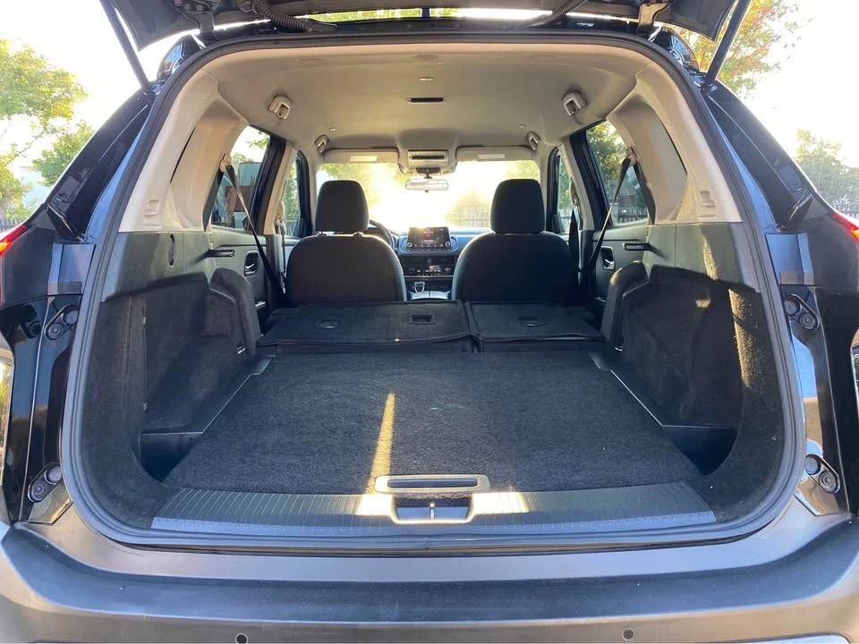 2023 Nissan Rogue - Image 7 of 19