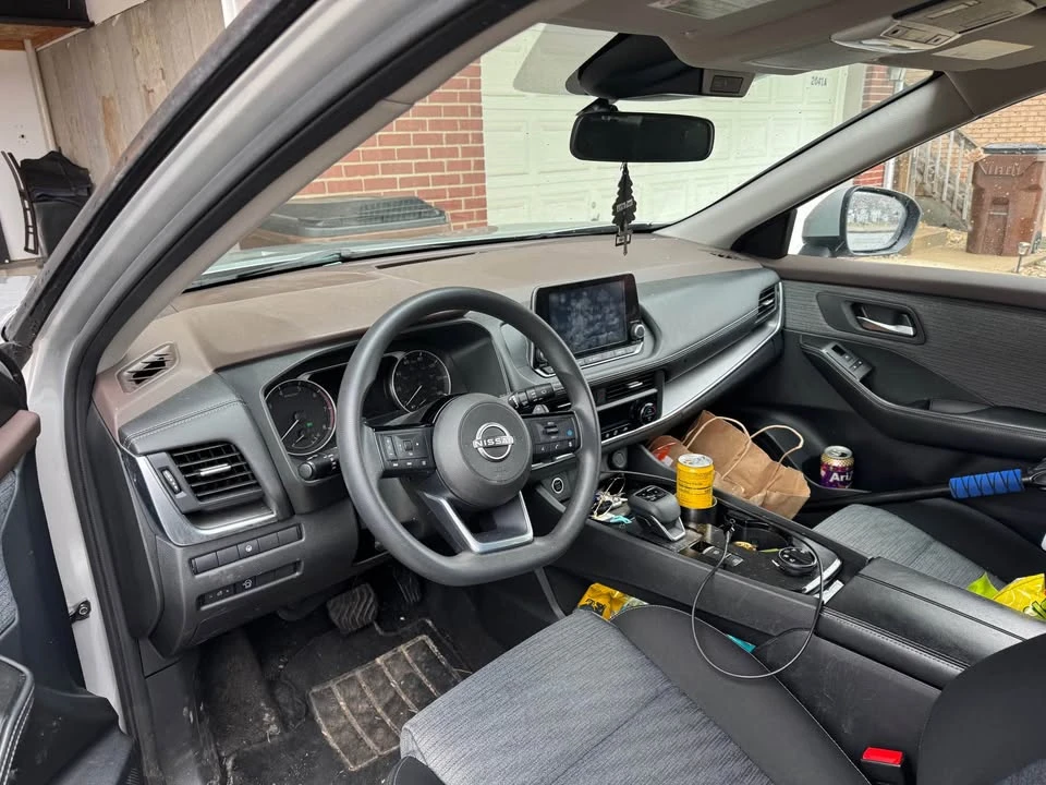 2023 Nissan Rogue - Image 3 of 3