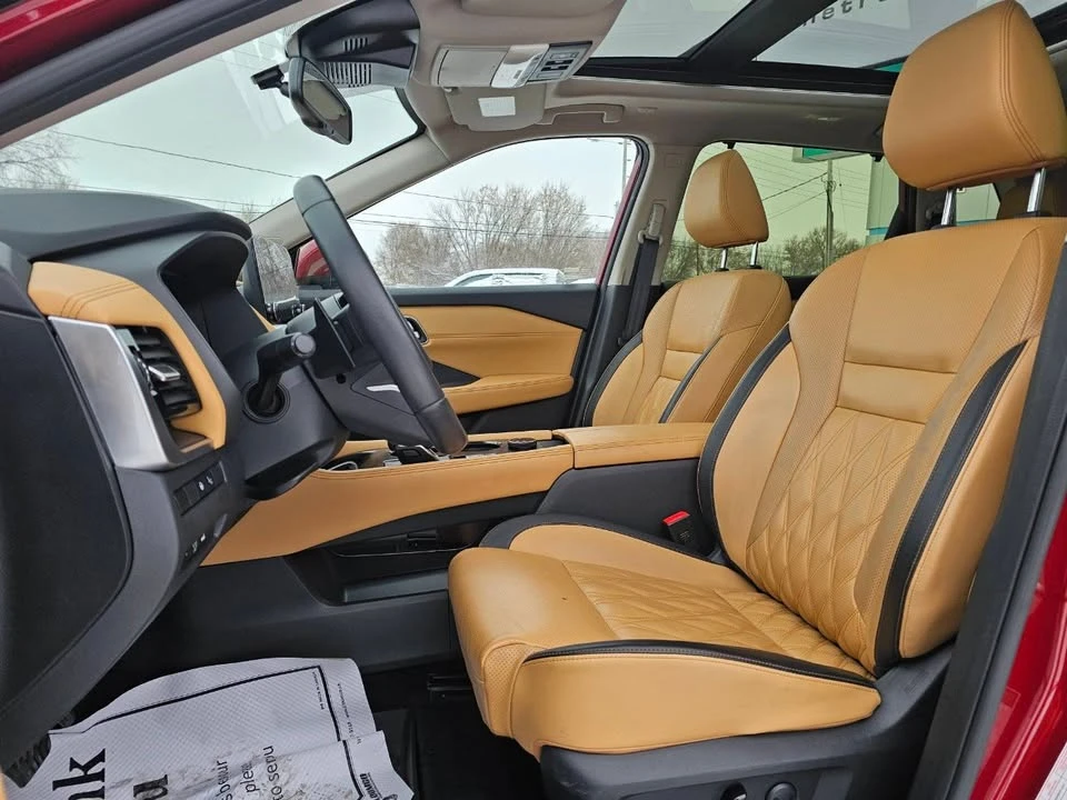 2023 Nissan Rogue - Image 8 of 20