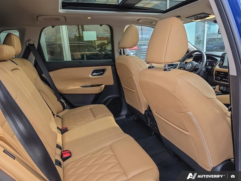 2023 Nissan Rogue - Image 15 of 20