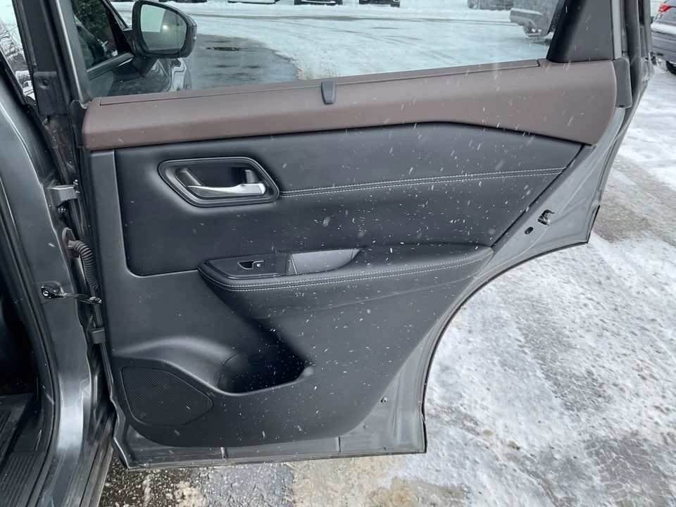 2023 Nissan Rogue - Image 20 of 20