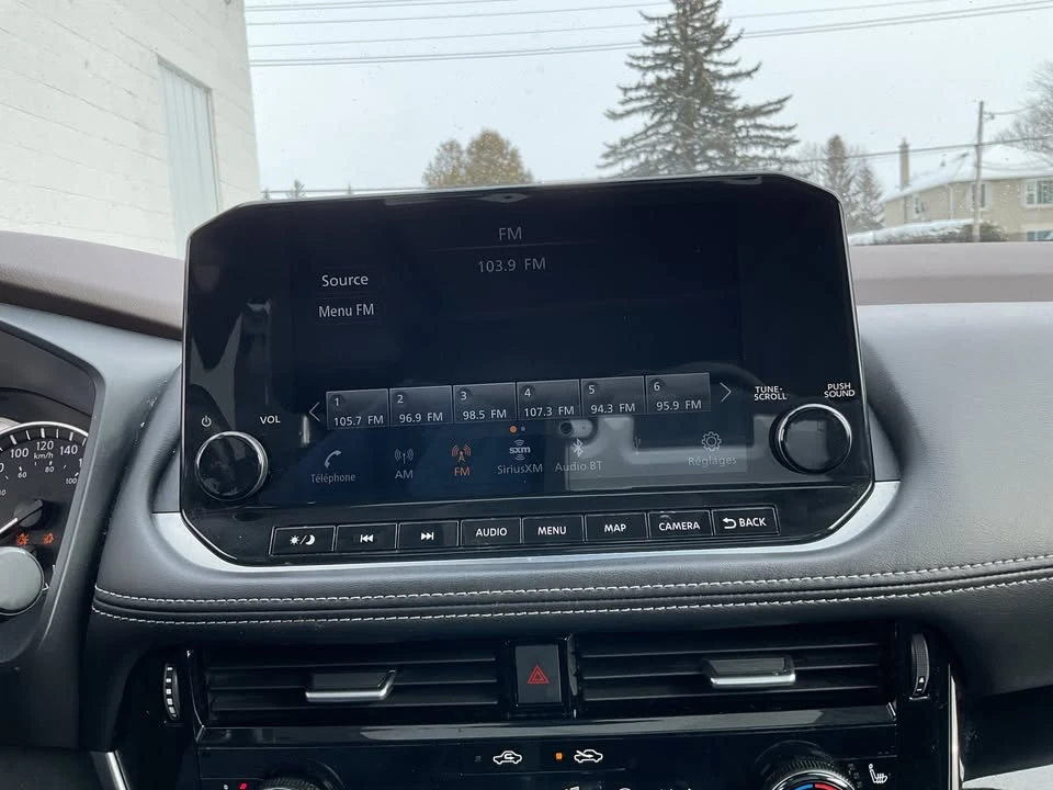 2023 Nissan Rogue - Image 15 of 20