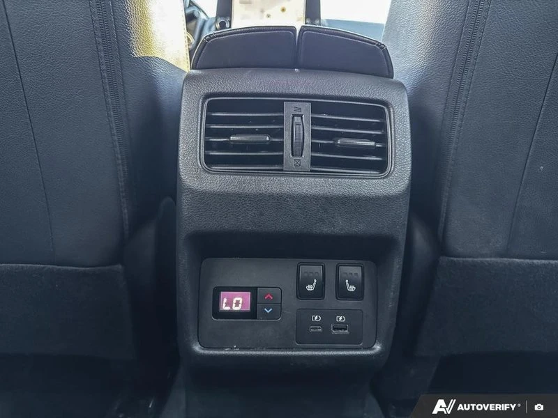 2023 Nissan Rogue - Image 16 of 20
