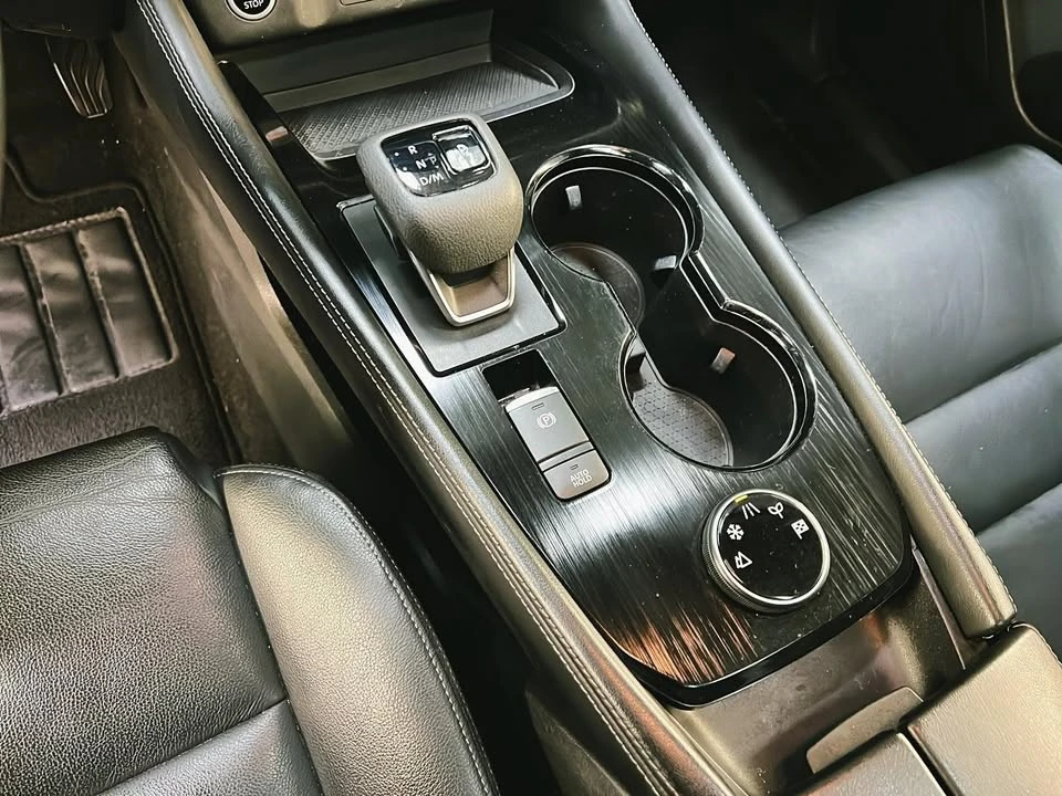 2023 Nissan Rogue - Image 16 of 20
