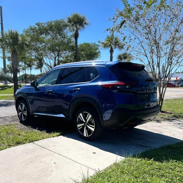 2023 Nissan Rogue - Image 5 of 14
