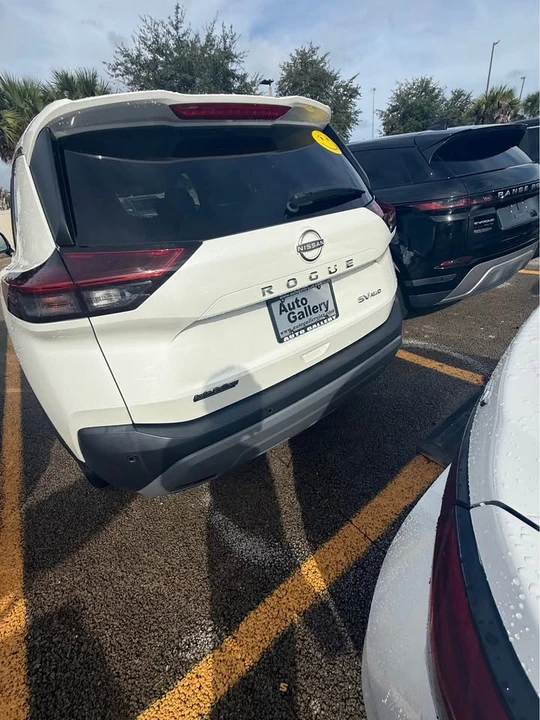 2023 Nissan Rogue - Image 4 of 6