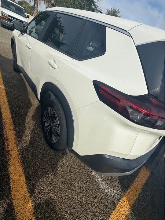 2023 Nissan Rogue - Image 3 of 6