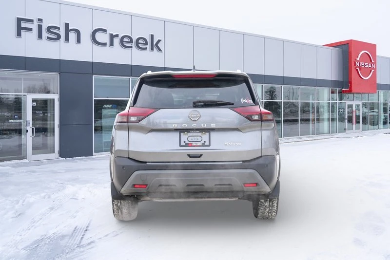 2023 Nissan Rogue - Image 5 of 19