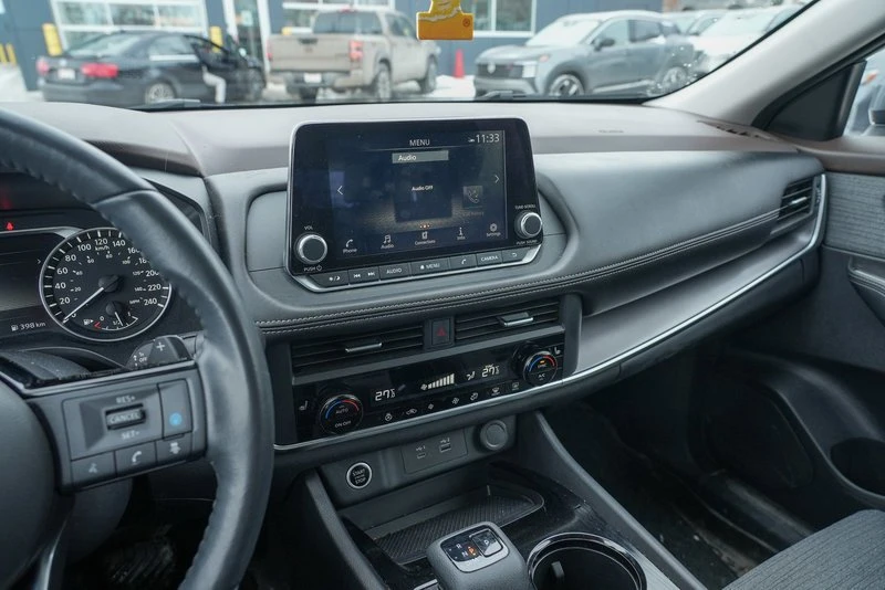 2023 Nissan Rogue - Image 14 of 19
